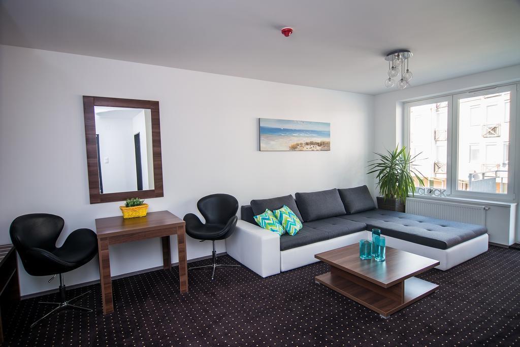 Plage Apartman ハイデゥソボスロー エクステリア 写真